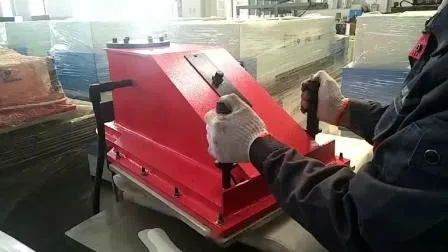 Máquina de corte e prensagem hidráulica com braço oscilante